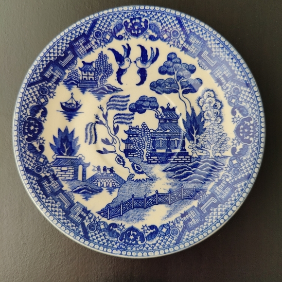 4 unbranded | transferware | Blue Willow pattern plates (saucers) 🔵⚪ - Picture 3 of 8